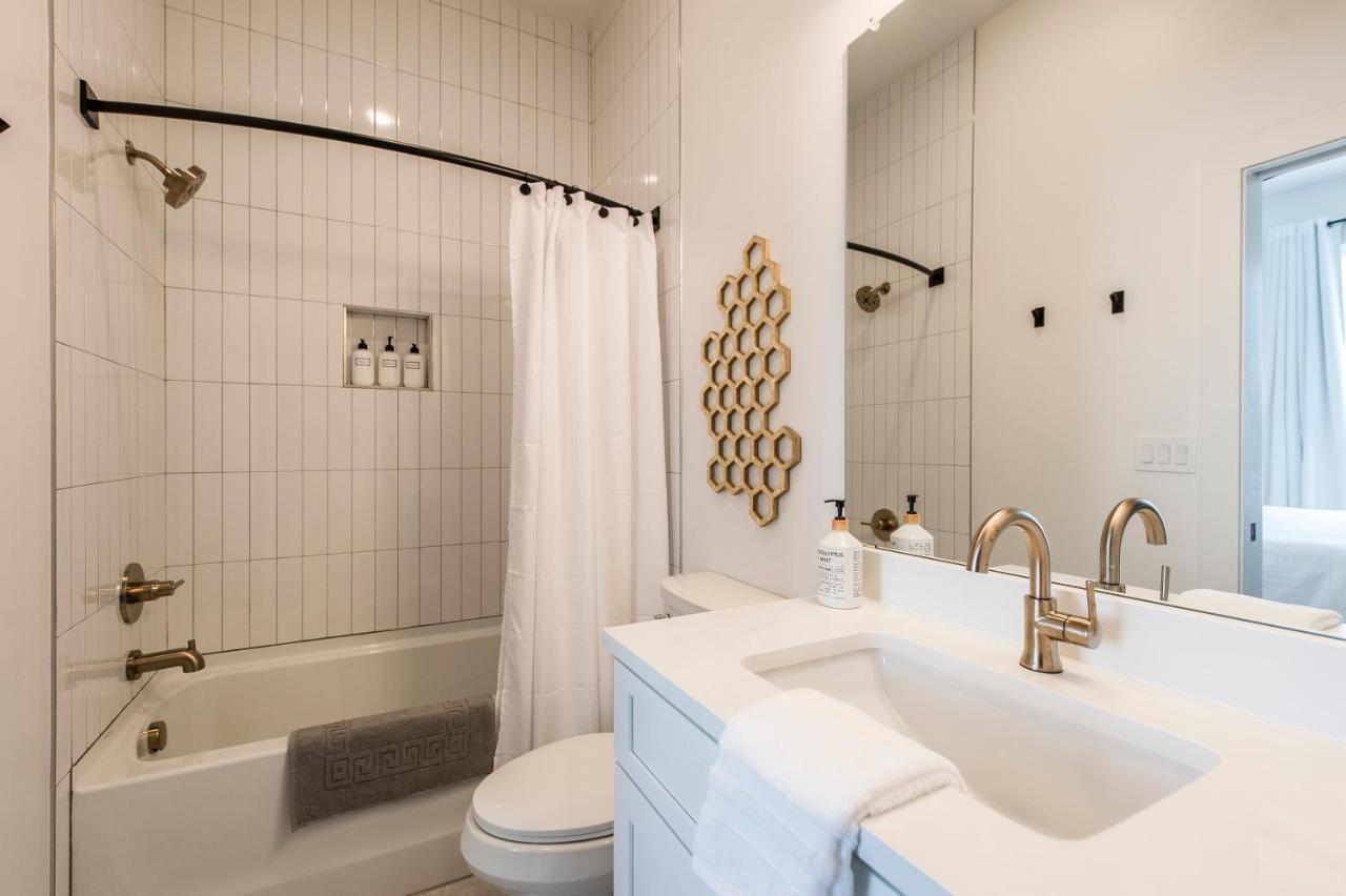 Brand New 4 Bedroom 4Bath Townhome With Amazing Rooftop! แนชวิลล์ ภายนอก รูปภาพ